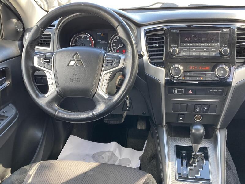 Mitsubishi L200 Pick up • 2021 • 37,358 km 7