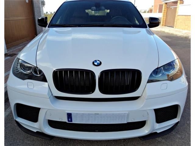 BMW X6 • 2011 • 205,000 km 1