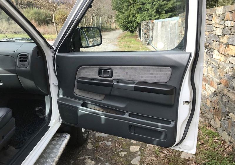 Nissan Navara • 2003 • 240,000 km 5