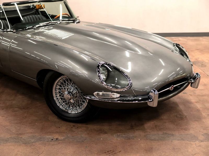 Jaguar E-PACE • 1967 • 42,690 km 34