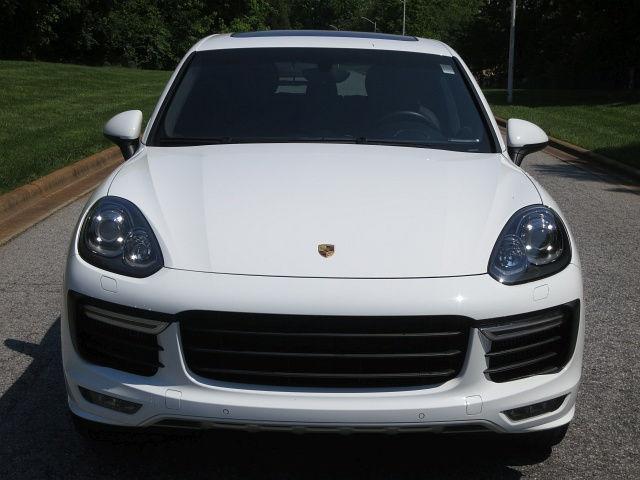 Porsche Cayenne • 2016 • 8,000 km 4