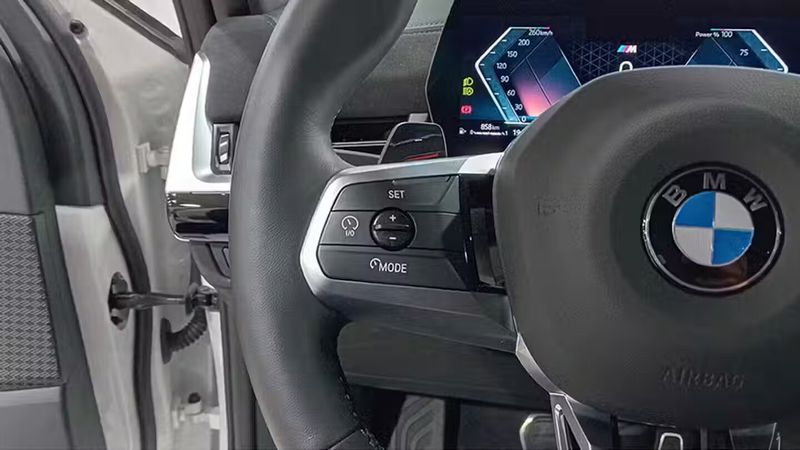 BMW X2 • 2024 • 13,176 km 4