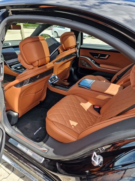 Mercedes-Benz S-Class • 2022 • 43,000 km 11