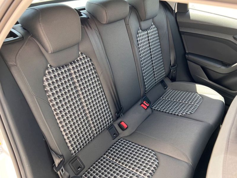 Audi A1 • 2021 • 37,000 km 5