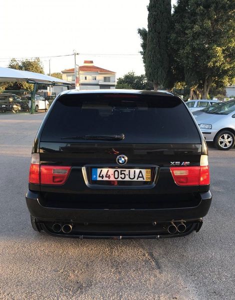 BMW X5 • 2002 • 159,999 km 3