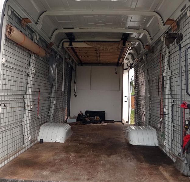 Mercedes-Benz 190 E • 1990 • 190,000 km 4