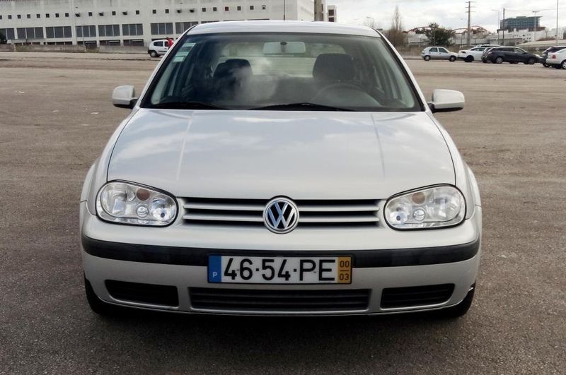 Volkswagen Golf • 2000 • 107,925 km 1