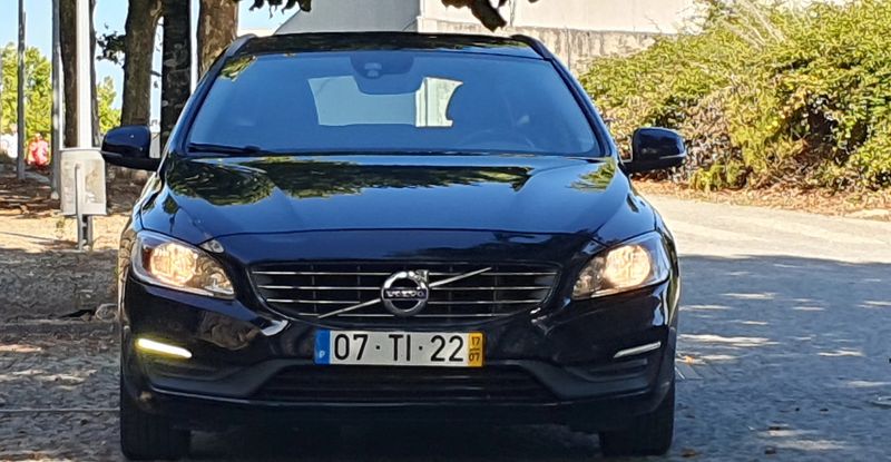 Volvo V60 • 2017 • 162,000 km 4