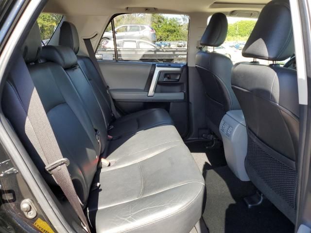 Toyota 4Runner • 2012 • 12 km 5