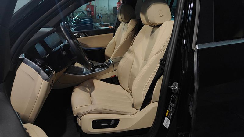 BMW X5 • 2021 • 70,186 km 23