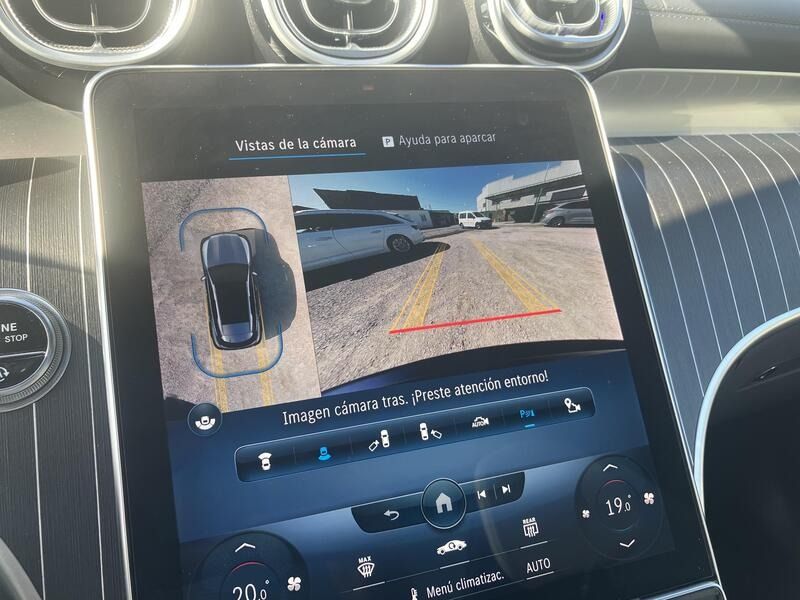 Mercedes-Benz GLC • 2023 • 74,489 km 8