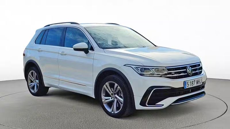 Volkswagen Tiguan • 2023 • 24,500 km 7