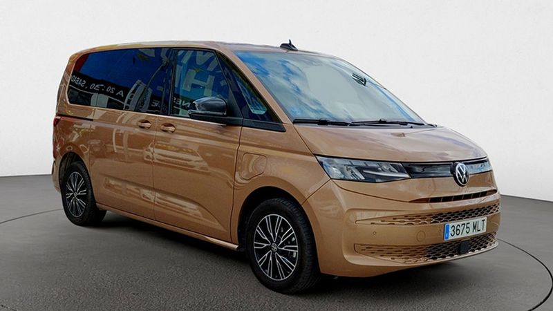 Volkswagen Multivan • 2023 • 17,915 km 1
