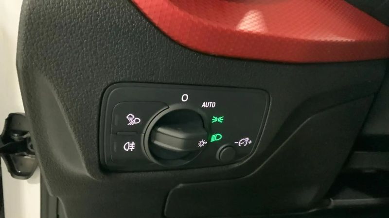 Audi Q3 • 2019 • 62,742 km 12