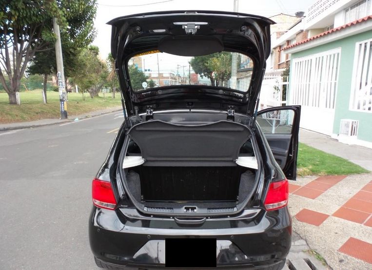 Volkswagen Gol • 2015 • 115,000 km 4