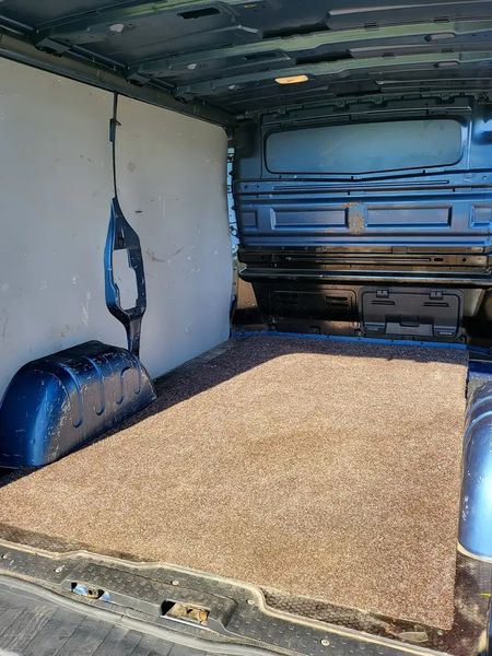 Nissan NV200 • 2018 • 116,000 km 9