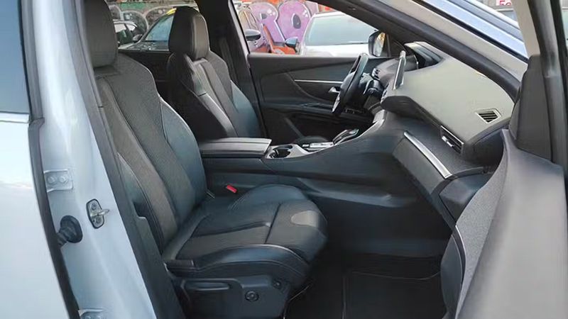 Peugeot 5008 • 2019 • 87,374 km 12