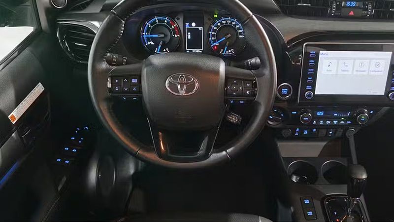 Toyota Hilux • 2021 • 31,389 km 5