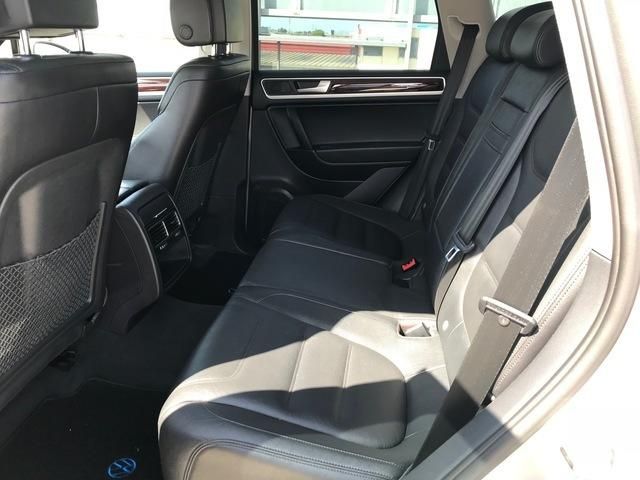 Volkswagen Touareg • 2012 • 198,000 km 9