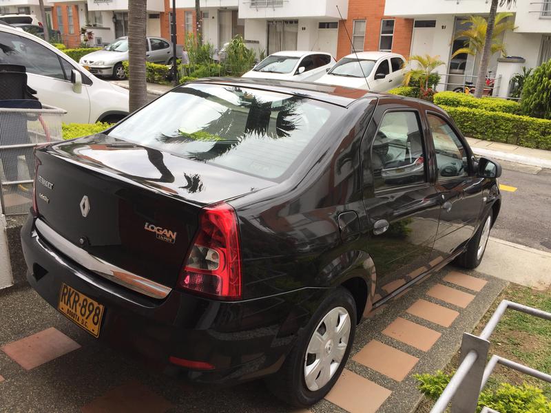 Renault Logan • 2012 • 168,000 km 4