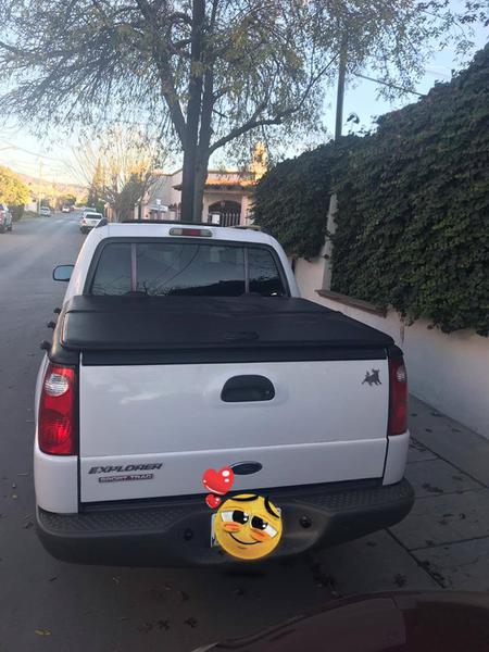 Ford Explorer • 2001 • 107,000 km 2