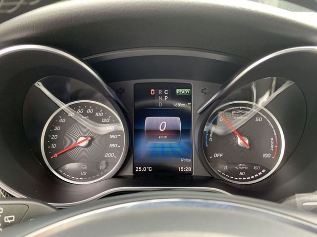 Mercedes-Benz E • 2021 • 22,600 km 10