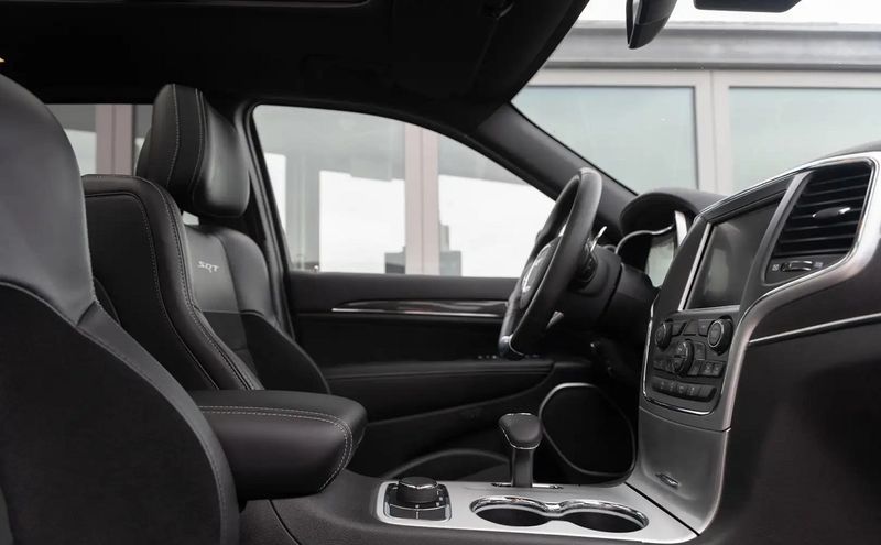 Jeep Grand Cherokee • 2014 • 101,000 km 13