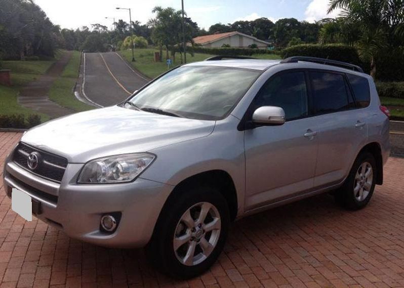 Toyota RAV4 • 2010 • 160,000 km 1