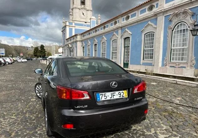 Lexus IS • 2010 • 141,000 km 2