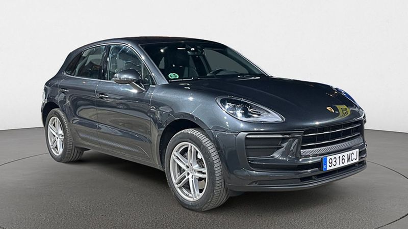 Porsche Macan • 2022 • 12,657 km 5