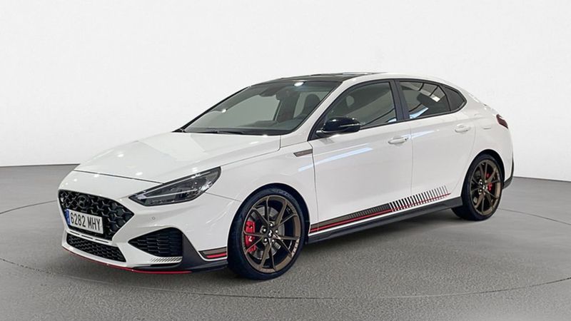 Hyundai i30 • 2023 • 17,928 km 1
