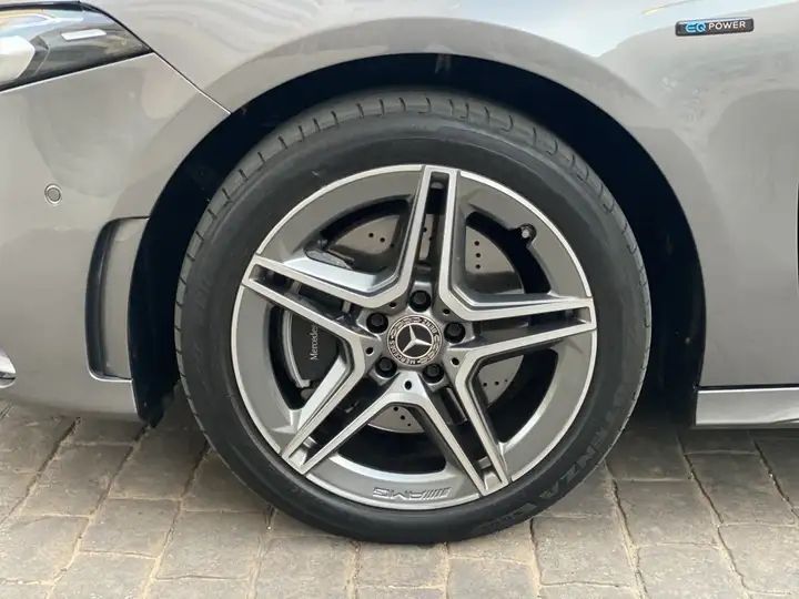 Mercedes-Benz A-Class • 2021 • 40,200 km 8