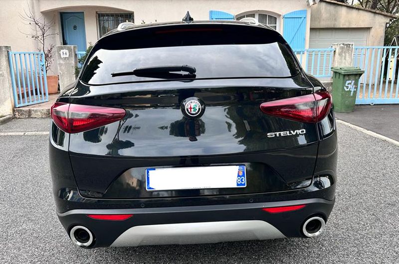 Alfa Romeo Stelvio • 2019 • 82,500 km 3