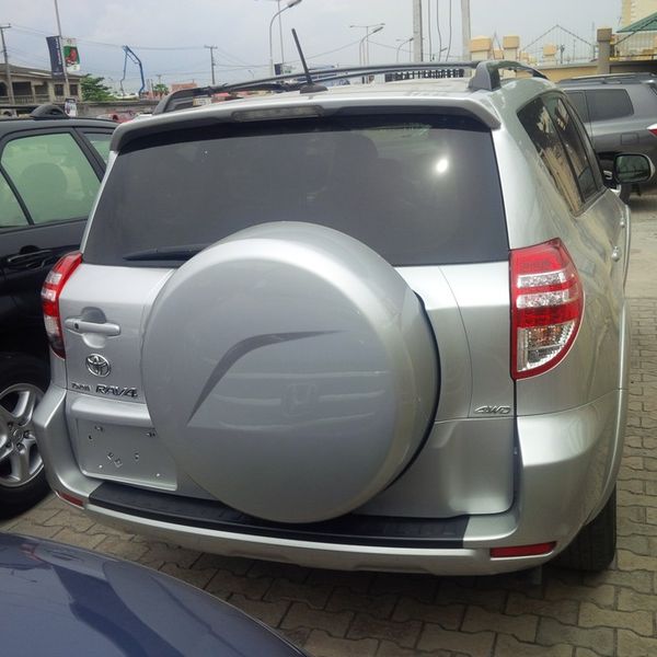 Toyota RAV4 • 2012 • 32 km 2