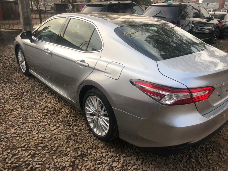 Toyota Camry • 2018 • 32 km 4