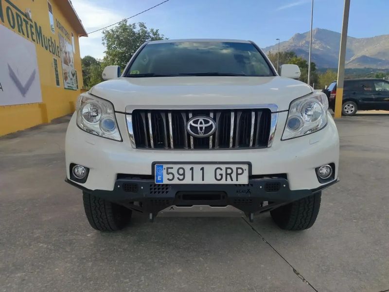 Toyota Land Cruiser • 2009 • 240,000 km 4