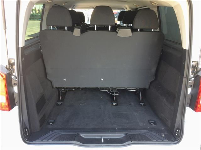 Mercedes-Benz 115 • 2016 • 192,500 km 2