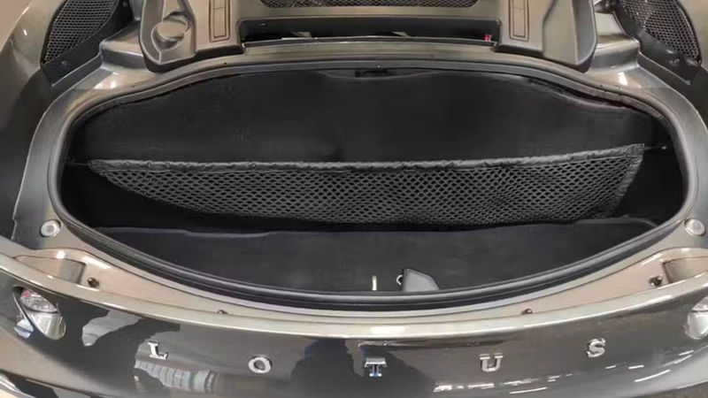 Lotus Evora • 2010 • 82,339 km 12