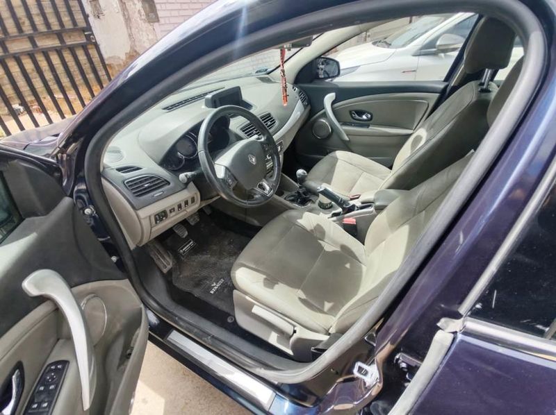 Renault Fluence • 2014 • 120,000 km 9