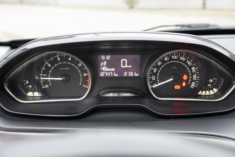 Peugeot 2008 • 2016 • 126,000 km 12