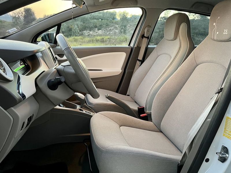 Renault Zoé • 2013 • 93,000 km 3