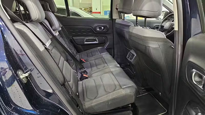 Citroën C5 • 2023 • 37,317 km 10