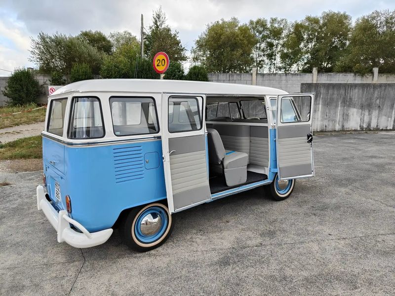 Volkswagen Multivan • 1972 • 21,000 km 3