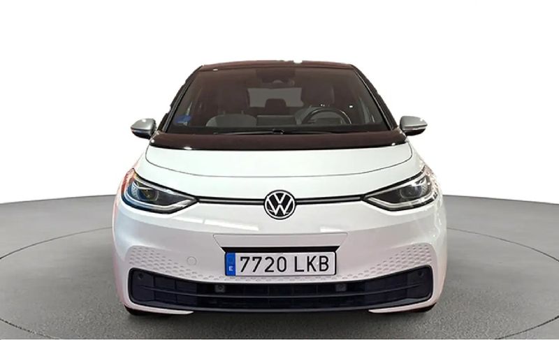 Volkswagen ID.4 • 2020 • 16,590 km 5