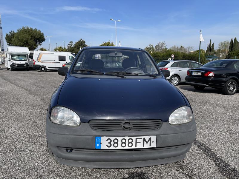 Opel Corsa • 1995 • 288,994 km 3