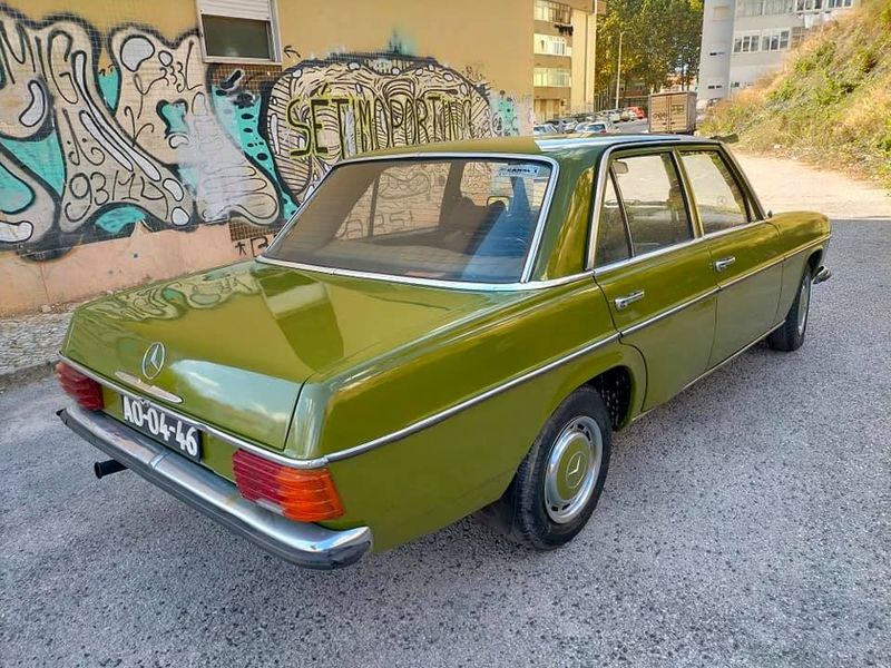 Mercedes-Benz 200 D • 1974 • 50,000 km 2