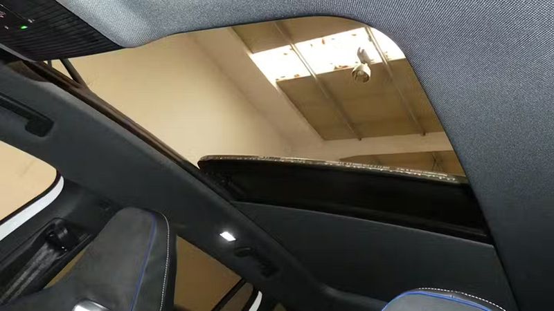 Volkswagen Tiguan • 2024 • 4,100 km 5