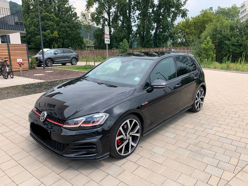 Volkswagen Golf • 2017 • 105,000 km 1