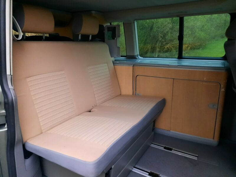 Volkswagen T5 • 2007 • 141,500 km 8