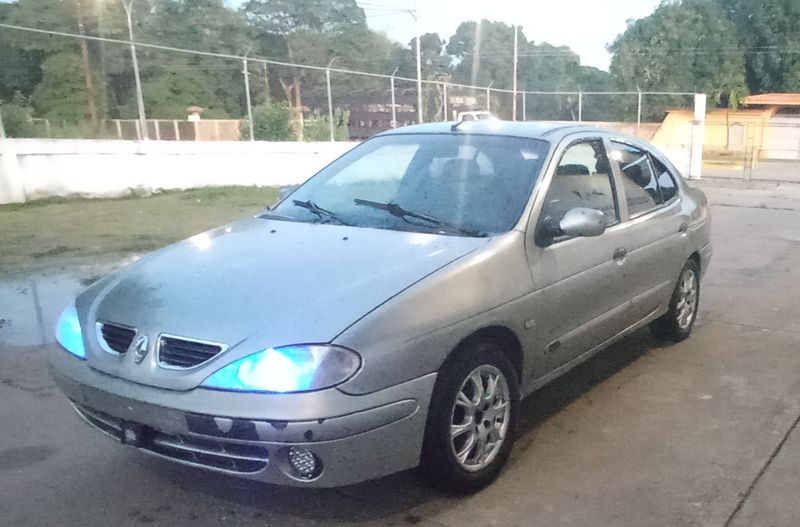 Renault Mégane • 2008 • 380,000 km 8